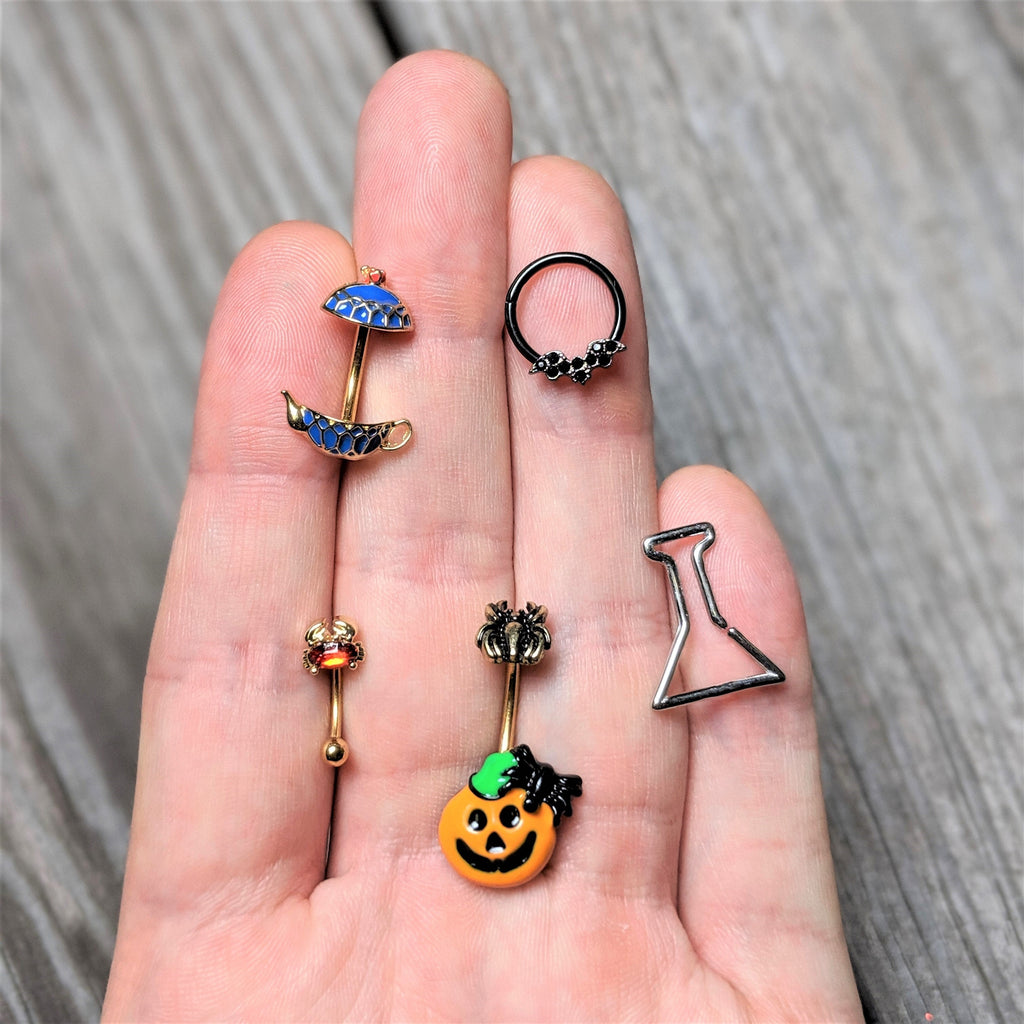 16G 3/8 Black Gem Black Plated Bat Hinged Segment Ring
