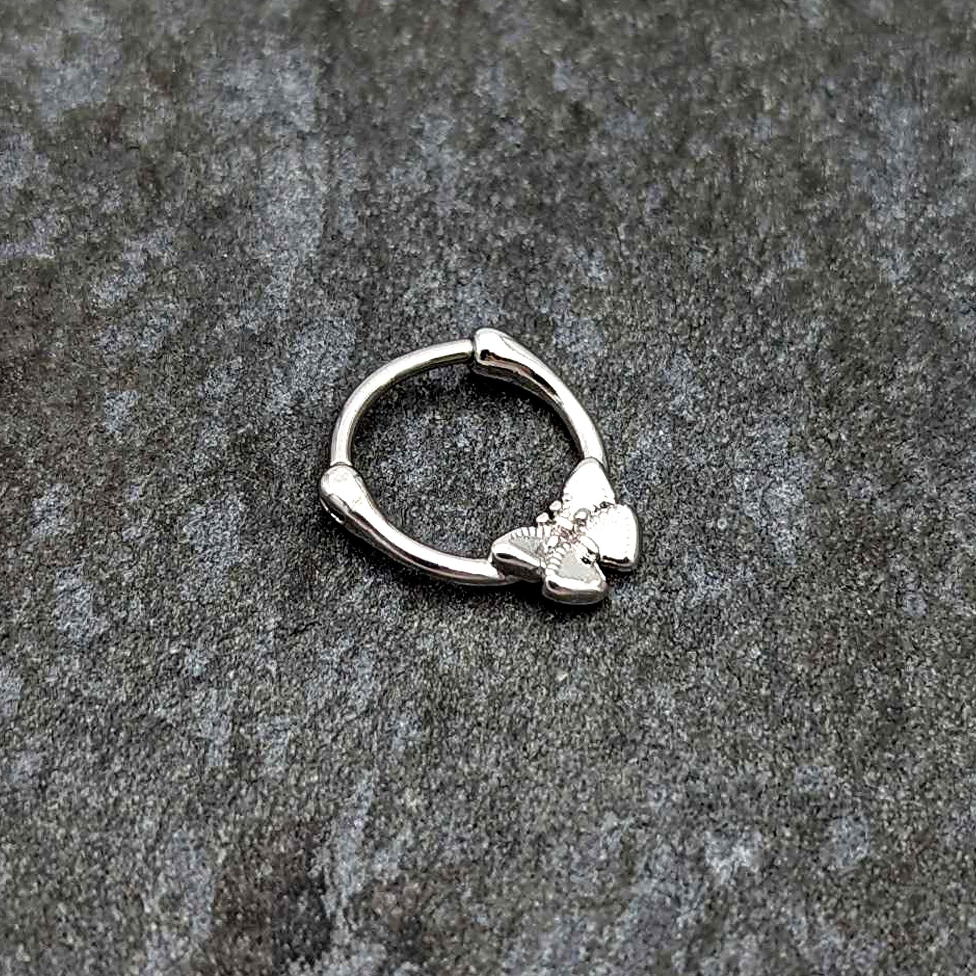 16G 5/16 Simple Textured Butterfly Cartilage Clicker